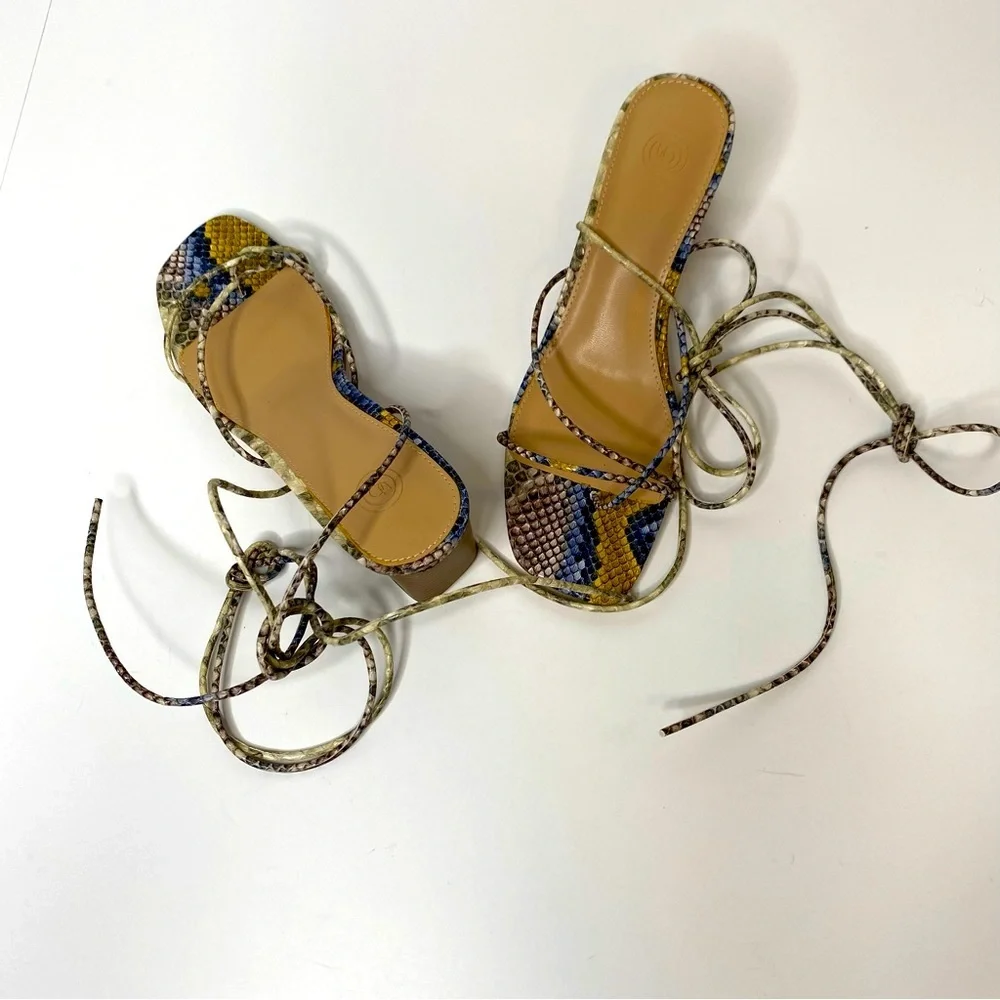 Urban Outfitters Alexa Multi Color Snake Print Strappy‎ Block Heel Sandals Sz 7